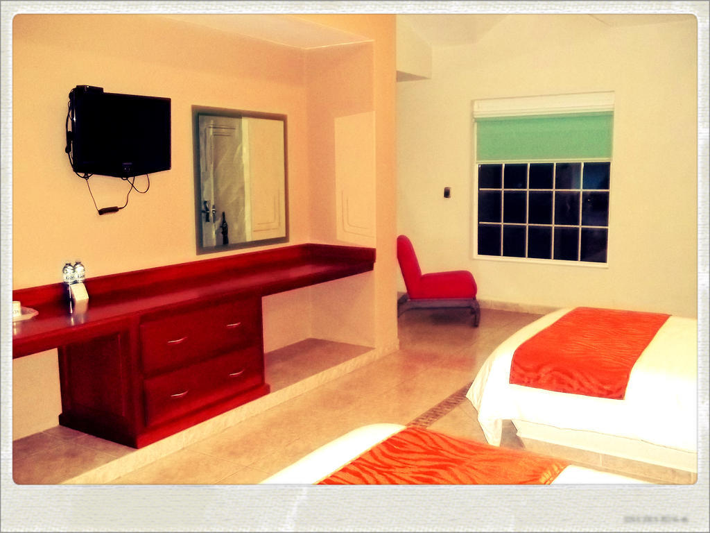 Hotel Aqua Spa & Resort Martínez de La Torre Kamer foto