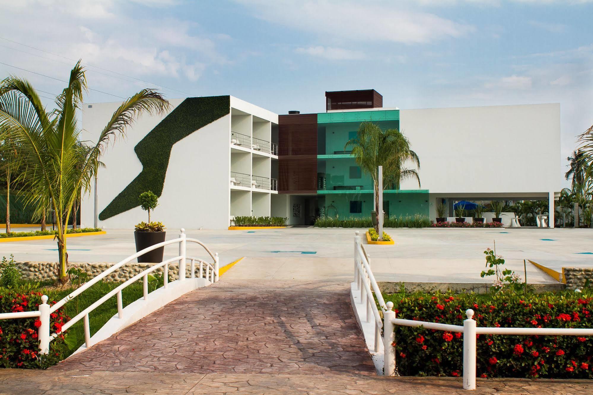 Hotel Aqua Spa & Resort Martínez de La Torre Buitenkant foto